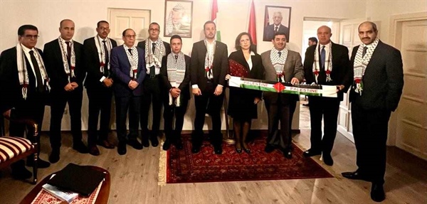 مجلس السفراء العرب في المجر يزور سفارة دولة فلسطين تعبيرا عن تضامنه مع الشعب الفلسطيني