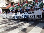 الالاف يحتشدون بوقفة تضامنية امام السفارة الفلسطينية في الارجنتين لتنديد بالعدوان الغاشم على الشعب الفلسطيني