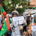 نواكشوط: خلال وقفة تضامنية أمام السفارة الفلسطينية تنديدا بالعدوان الاسرائيلي على قطاع غزة