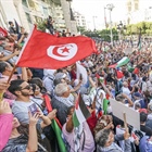 الآلاف يتظاهرون في العاصمة التونسية دعماً للحق الفلسطيني