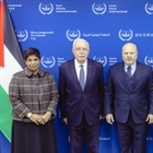 المالكي يلتقي كريم خان المدعي العام للمحكمة الجنائية الدولية في لاهاي