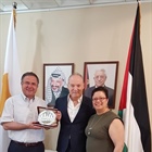 السفير جبران الطويل يستقبل رئيس حزب الخضر القبرصي ويؤكد على عمق العلاقات الفلسطينية القبرصية