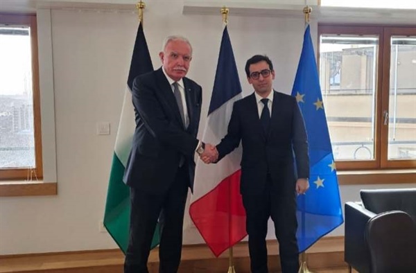 الوزير المالكي يبحث مع نظيره الفرنسي الجهود المبذولة لوقف إطلاق النار
