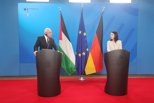 الوزير المالكي ونظيرته الألمانية بيربوك يبحثان آخر التطورات في فلسطين