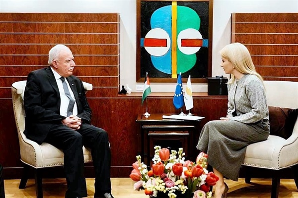 الوزير المالكي يؤكد خلال لقائه رئيسة البرلمان القبرصي على أهمية دورها في دعم القضية الفلسطينية وعملية السلام