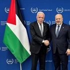 الوزير د.المالكي يلتقي المدعي العام للمحكمة الجنائية الدولية في لاهاي