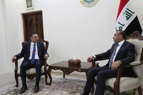 السفير الرويضي يبحث مع وزير العمل والشؤون الاجتماعية في الحكومة العراقية عددا من الملفات في إطار تعزيز التعاون