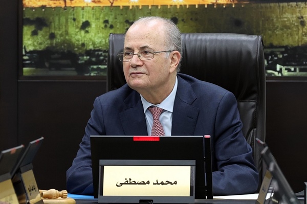 مصطفى يبحث مع وزير الخارجية البريطاني تطورات الأوضاع في الأراضي الفلسطينية