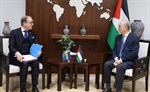 رئيس الوزراء يبحث مع وزير خارجية السويد الجهود الإغاثية في غزة ووقف اعتداءات جيش الاحتلال والمستوطنين في الضفة