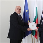أبو جيش يقدم نسخة من أوراق اعتماده سفيرا لفلسطين لدى بلغاريا