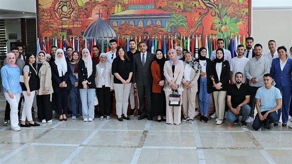الخارجية والمغتربين تستضيف وفداً شبابياً من مؤسسة الرؤيا الفلسطينية
