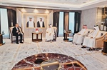 السفير أبو الرب يقدم نسخة من أوراق اعتماده سفيرا فوق العادة ومفوضا لدى دولة قطر