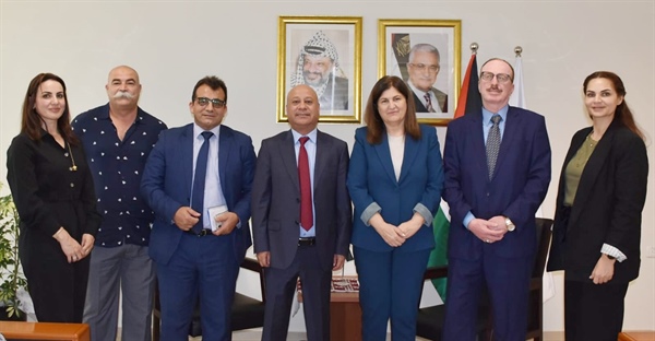 الوزيرة شاهين ود.ابو هولي يؤكدان على استمرار التعاون لتعزيز مكانة قضية اللاجئين والحفاظ على تفويض الأونروا