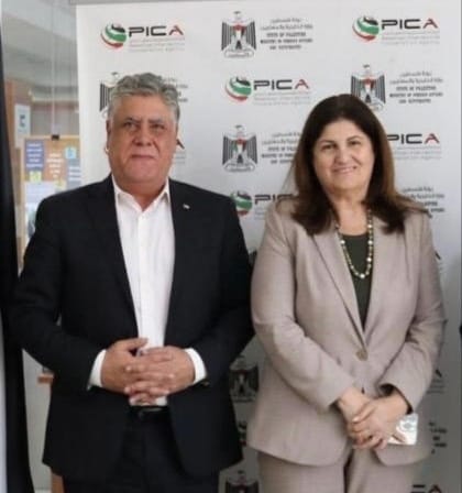 الوكالة الفلسطينية للتعاون الدولي ووزارة الدولة لشؤون الإغاثة تبحثان تعزيز برامج ومشاريع التعاون الإنساني المشترك