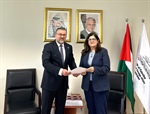 الوزيرة شاهين تتسلم نسخة من أوراق اعتماد ممثل بولندا الجديد لدى دولة فلسطين