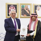 السفير مازن غنيم يقدم نسخة من أوراق اعتماده سفيراً مفوضاً فوق العادة لدى المملكة العربية السعودية
