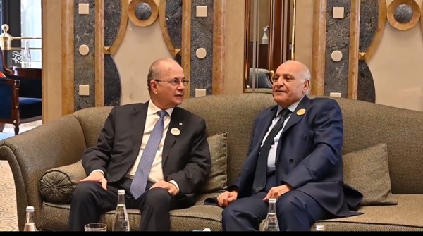 رئيس الوزراء يُطلع وزير الخارجية الجزائري على تطورات الأوضاع في فلسطين