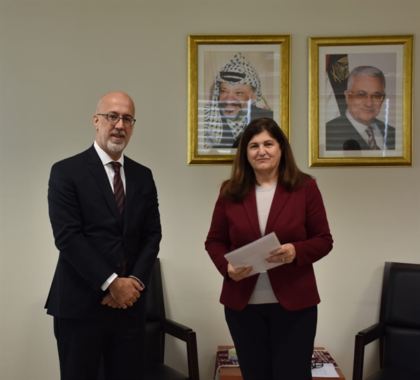وزيرة الدولة لشؤون وزارة الخارجية تتسلم نسخة من أوراق اعتماد السفير البرازيلي الجديد لدى دولة فلسطين