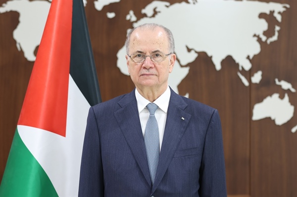 Prime Minister Mustafa discusses cooperation, reconstruction efforts with EU Commissioner for Mediterranean Affairs