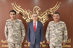 السفير أبو الرب يبحث التعاون مع أكاديمية جوعان بن جاسم للدراسات الدفاعية