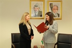الوزيرة شاهين تتسلم نسخة عن رسالة التعيين الخاصة بالقنصل البريطاني العام الجديد