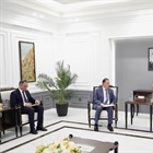 مسؤول في حكومة إقليم كردستان يتسلم نسخة من البراءة القنصلية للقنصل العام الفلسطيني ماهر كركي