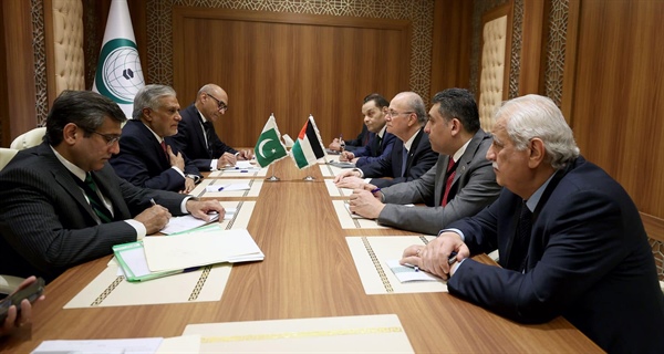 PM Mustafa discusses intensifying efforts to end Israeli aggression, rally global support for Gaza reconstruction with FMs of Pakistan, Turkey, and Egypt