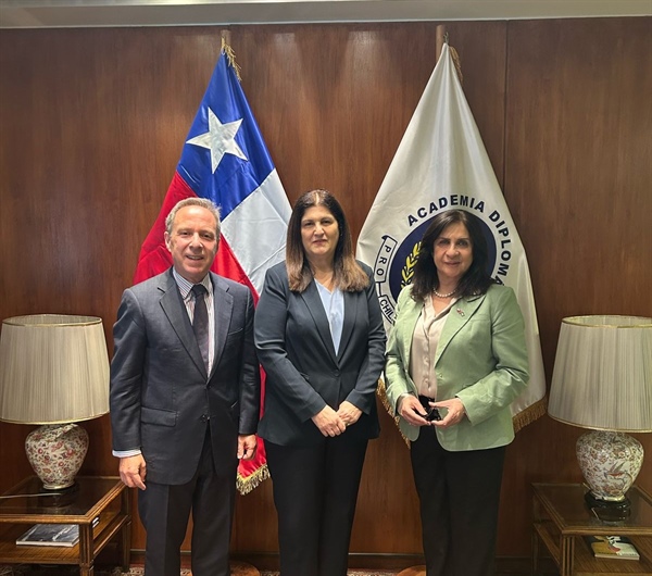 Minister Shaheen Discusses Academic Cooperation with the President of Andrés Bello Diplomatic Academy of Chile