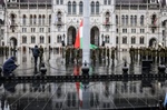 السفير الحسيني يشارك في المراسم الرسمية ليوم الثورة المجري