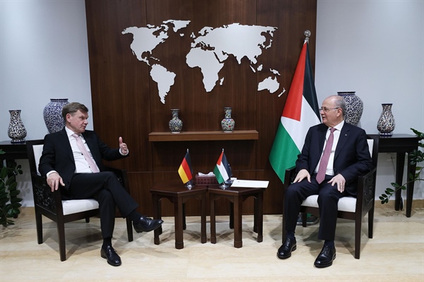 PM Mustafa meets German FM; stresses that only ending the occupation and realizing Palestinian rights can bring peace and stability to the region
