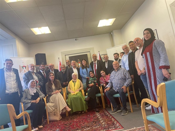 الوزيرة شاهين تلتقي ممثلين عن الجالية الفلسطينية في مملكة الدنمارك