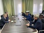 السفير عواد يطلع مفتي قيرغيزيا على الأوضاع في فلسطين