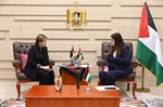 وزيرة الخارجية تتلقى أوراق اعتماد سفيرة نيوزلندا لدى دولة فلسطين