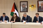 وزيرة الخارجية تلتقي عددًا من المواطنين الفلسطينيين القادمين من قطاع غزة خلال حرب الإبادة الجماعية في مصر