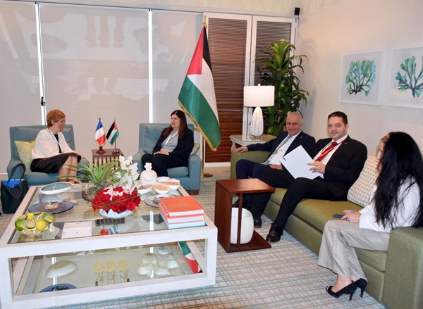 Foreign Minister Meets with President Macron’s Diplomatic Adviser on Middle East Affairs
