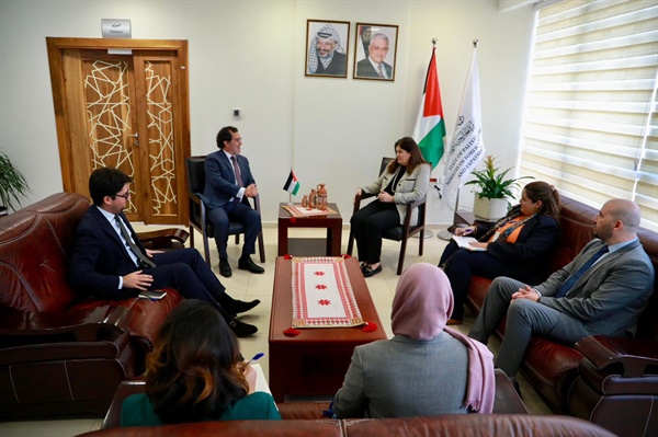 الوزيرة شاهين تتسلم أوراق اعتماد رئيس مكتب تمثيل البرتغال الجديد لدى دولة فلسطين