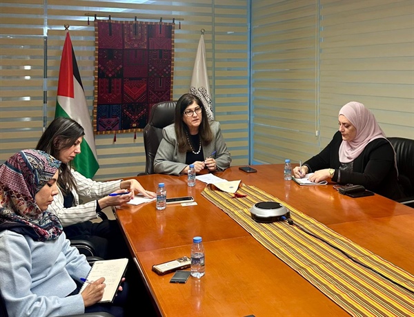 وزيرة الخارجية والمغتربين  تجتمع عبر الاتصال المرئي مع سفراء دولة فلسطين لدى دول أميركا اللاتينية