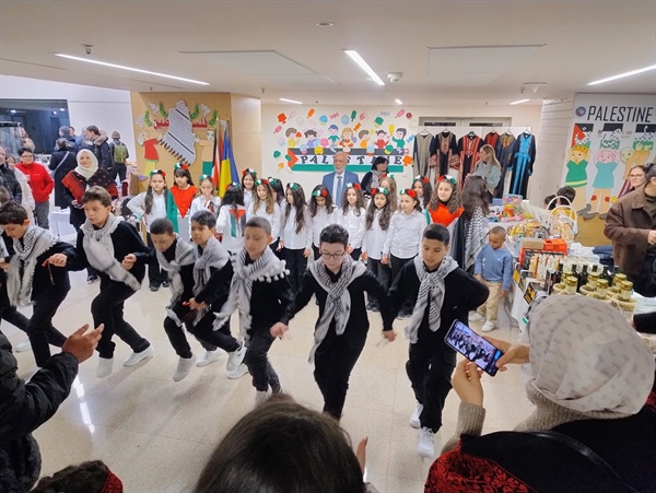سفارتنا لدى رومانيا تشارك في البازار الخيري السنوي