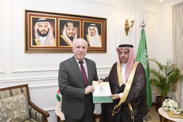 بحث سبل تعزيز التعاون القنصلي بين فلسطين والمملكة العربية السعودية