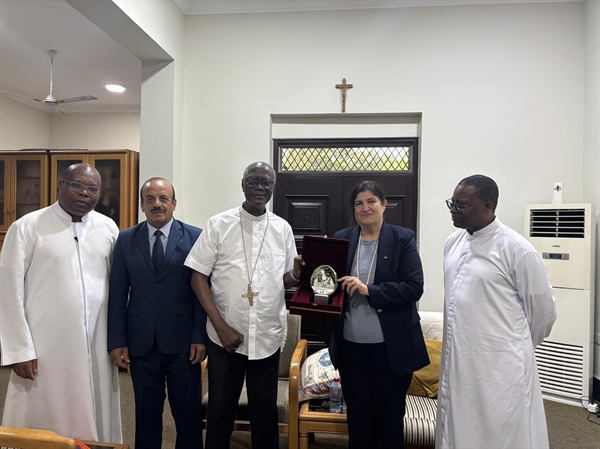 Minister Shahin Meets Archbishop of Accra