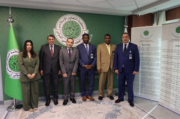 السفير شبلي يلتقي أمين عام مجمع الفقه الإسلامي الدولي