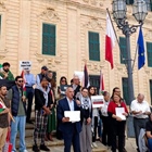 سفارتنا بمالطا تنظم وقفة ولقاء صحفيا حول قانون إعدام الأسرى