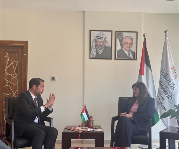 الوزيرة شاهين تلتقي القنصل العام الفرنسي في القدس