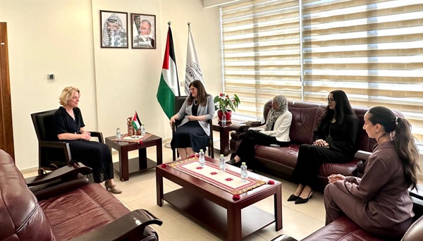 وزيرة الخارجية والمغتربين تودّع ممثلة الكونفدرالية السويسرية لدى دولة فلسطين  بمناسبة انتهاء مهامها