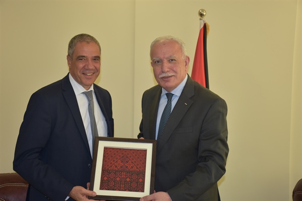 الوزير د.المالكي يودِّع ممثل الاتحاد الاوربي لدى دولة فلسطين