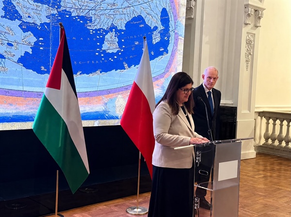 Foreign Minister Shahin Meets Polish Deputy Foreign Minister on Sidelines of Ambassadors’ Meeting in Warsaw