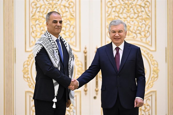 السفير البطريخي يقدم أوراق اعتماده سفيراً لدولة فلسطين لدى أوزبكستان