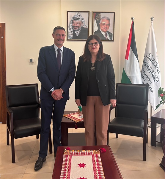 الوزيرة شاهين تودع ممثل الاتحاد الأوروبي لدى فلسطين السفير أليكسندر شتوتسمان