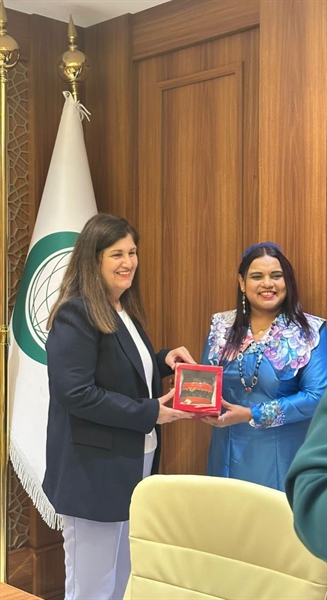 وزيرة الخارجية والمغتربين د. شاهين تلتقي وزيرة خارجية المالديف في جدة