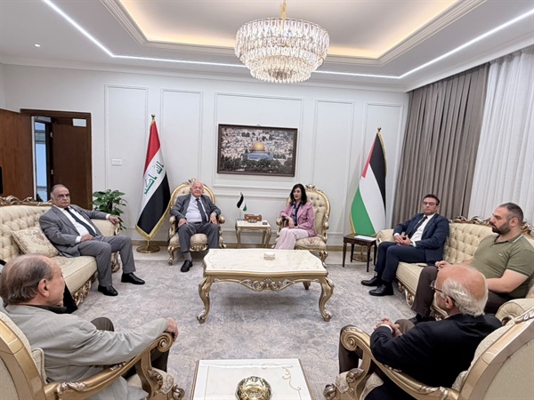 سفيرة دولة فلسطين لدى العراق تستقبل وفد من التيار الإجتماعي الديمقراطي